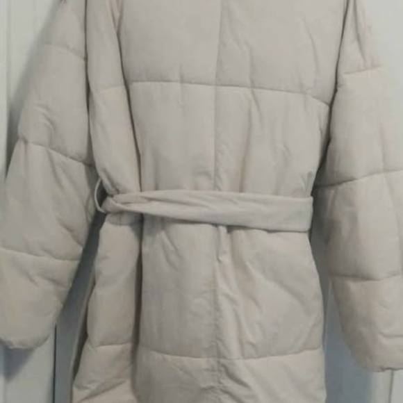 GAP Duvet Wrap Puffer Coat- Color Ivory-Oversized - Picture 10 of 10